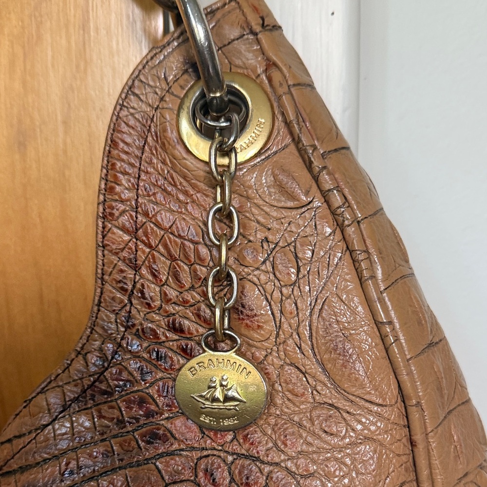 Brahmin Brown Crocodile like Embossed leather Bag - Picture 3 of 14